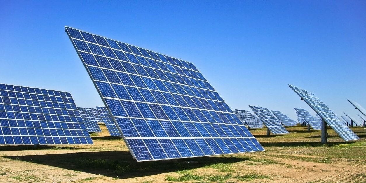 Bombeamento d’água usando energia solar Bombeamento d'água usando energia solar